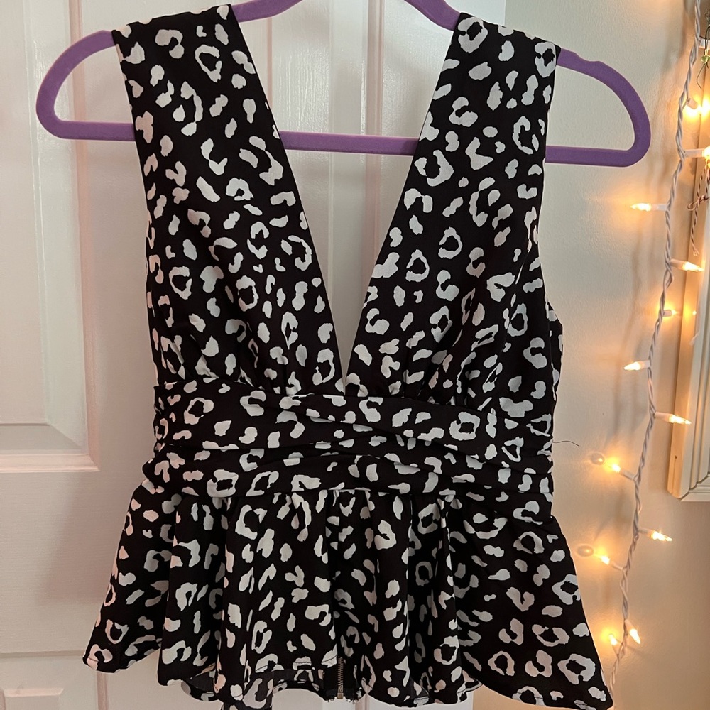 Fab’rik black and white top